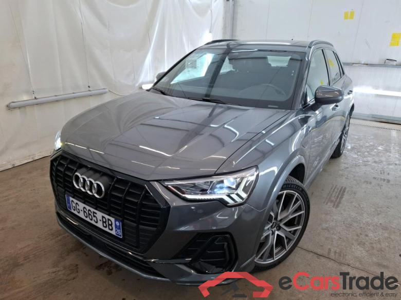 AUDI Q3 / 2018 / 5P / SUV 45 TFSI E 245 S TRONIC S LINE #1