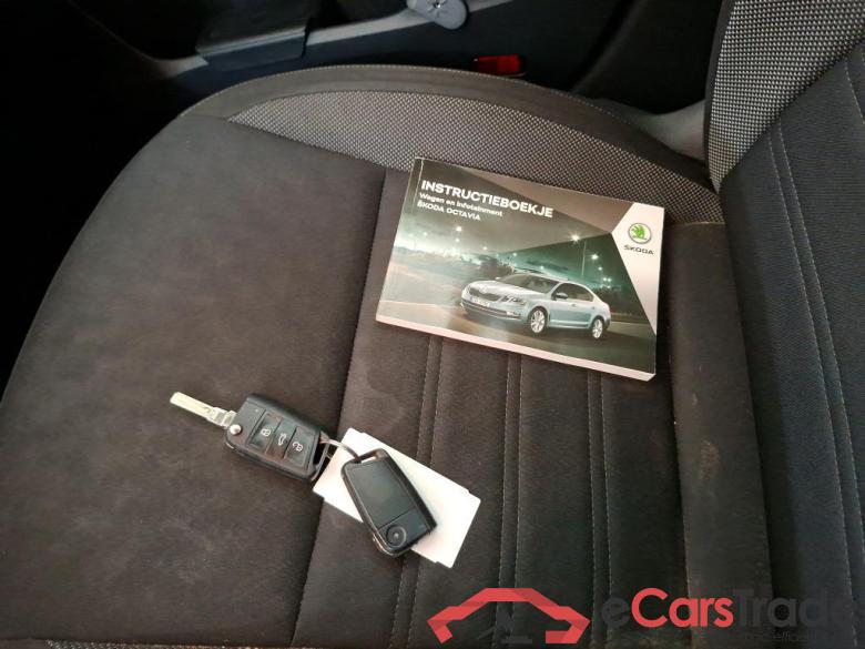 SKODA Octavia Combi 85 kW #6