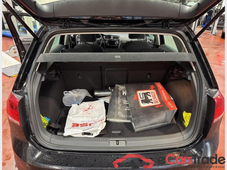 VOLKSWAGEN Golf VII Golf  Highline 1.4 TSI BlueMotion Technology 90 kW (122 ch) 6 vitesses manuel #4