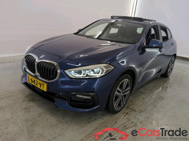 BMW 1 Serie 118iA Sport Line 5d + Pano