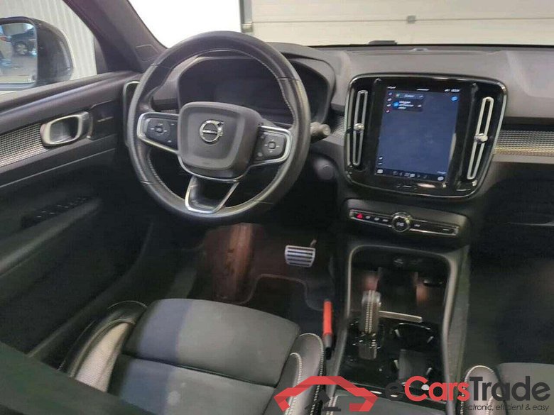 VOLVO XC40 Recharge P8 AWD RDes #3