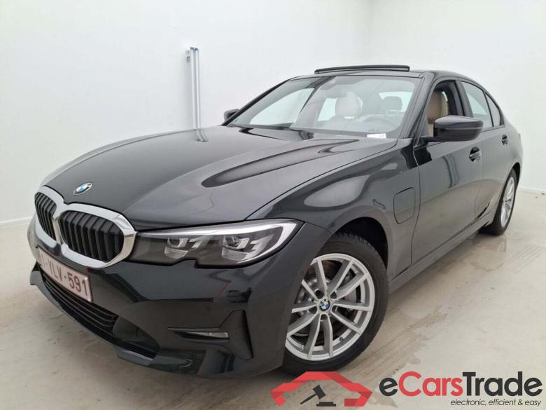 BMW 3-SERIE 330E AUT #1