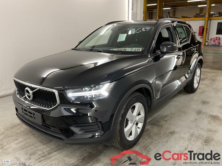 VOLVO XC40 1.5 T2 MOMENTUM CORE #1