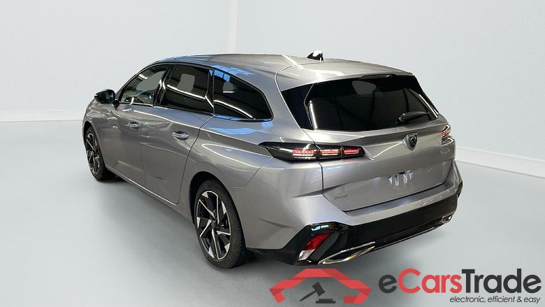 Peugeot 308 SW Hybrid 145 e-DCS6 Allure #5