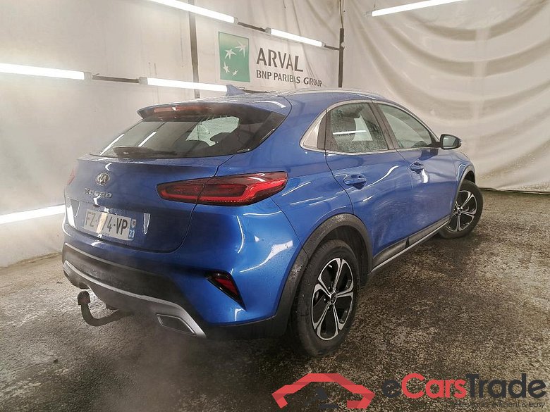 KIA XCeed / 2019 / 5P / Crossover 1.6 GDI ISG ISG PHEV ACTIVE BUS DCT6 #3