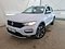 preview Volkswagen T-Roc #0