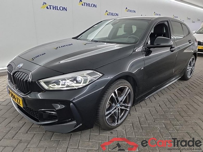 BMW 1-serie 120iA Business Edition 5D 131kW #1