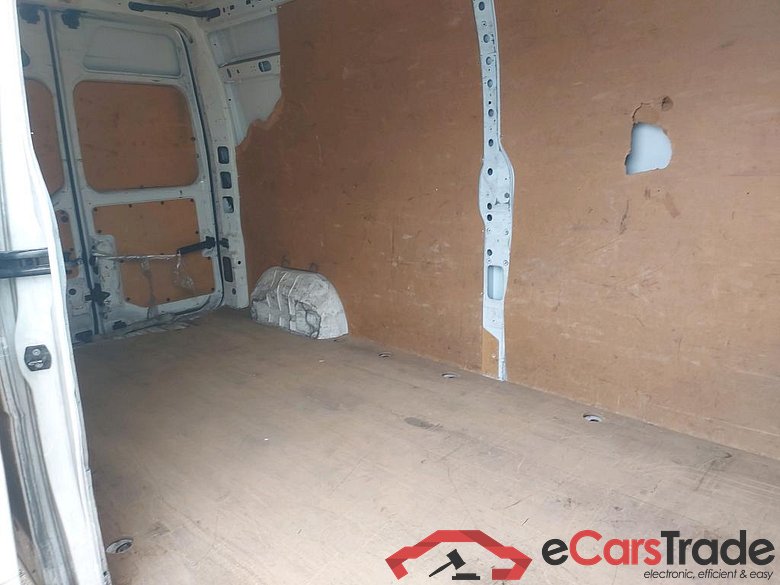 RENAULT TRUCKS UK MASTER VU 4p 3G furgón Red Edition Van FWD 135CV L3H2 #6