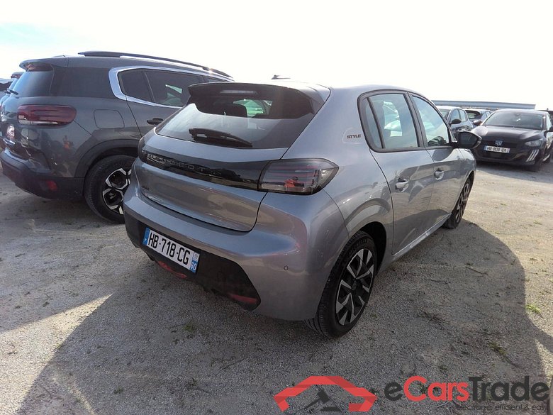 Peugeot 208 Style 1.2 Essence 101hp BVM6 #2