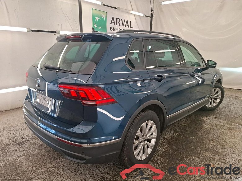 VOLKSWAGEN Tiguan / 2020 / 5P / SUV 2.0 TDI 150 DSG7 Life Business #3
