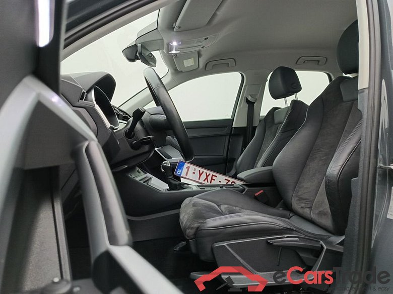 Audi Q3 35 TDI S Tronic Business Edition 5d #3