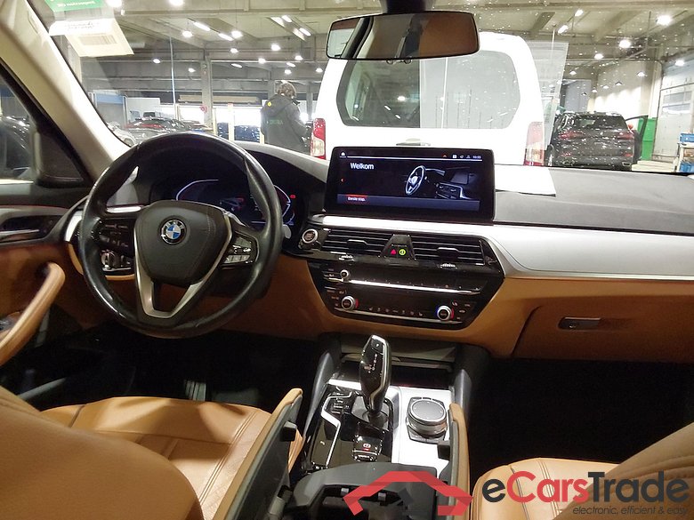BMW 5 SERIES TOURING 2.0 518D 100KW TOURING AUTO #6