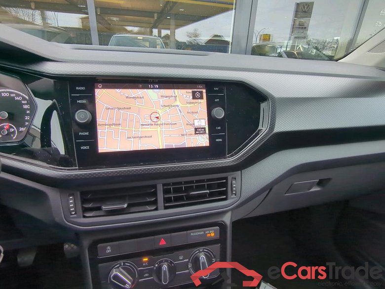VOLKSWAGEN T-Cross 70 kW #3