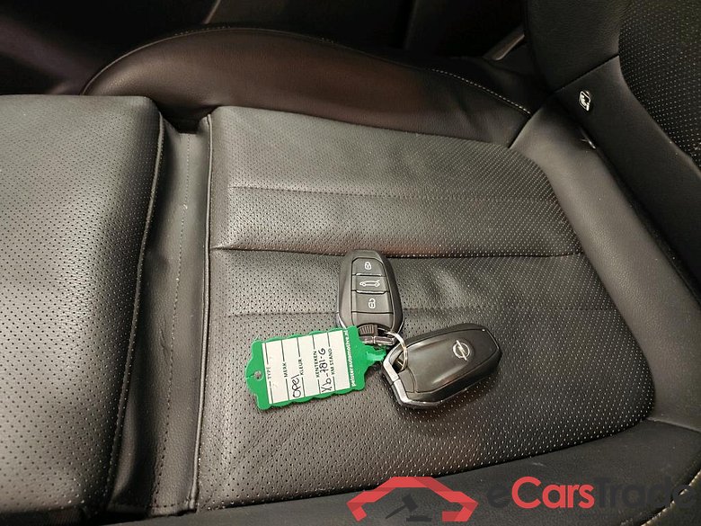 Opel Grandland X 1.2 Turbo S&S 96kW Bus. Executive Auto 5d #4