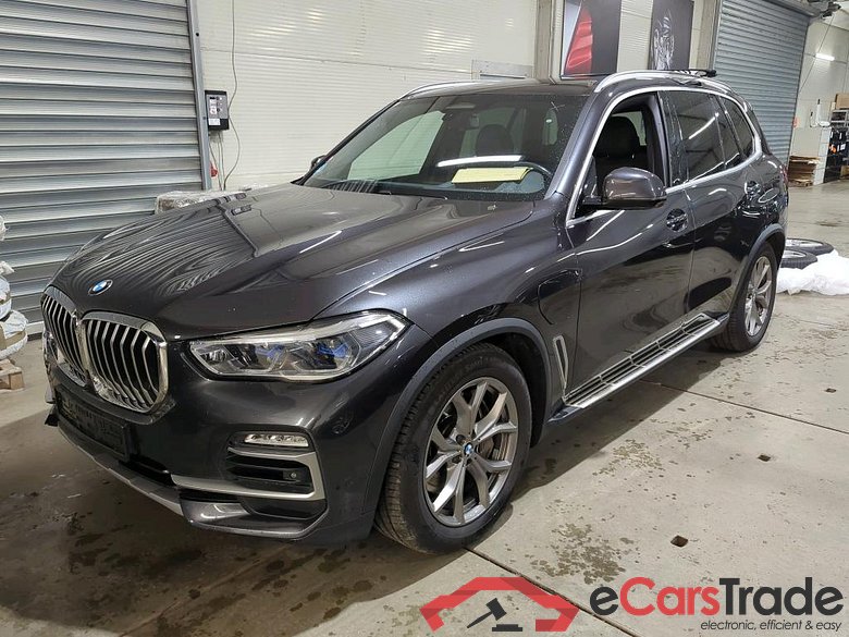 Baureihe X5 xDrive 45 e xLine 3.0 290KW AT8 E6d