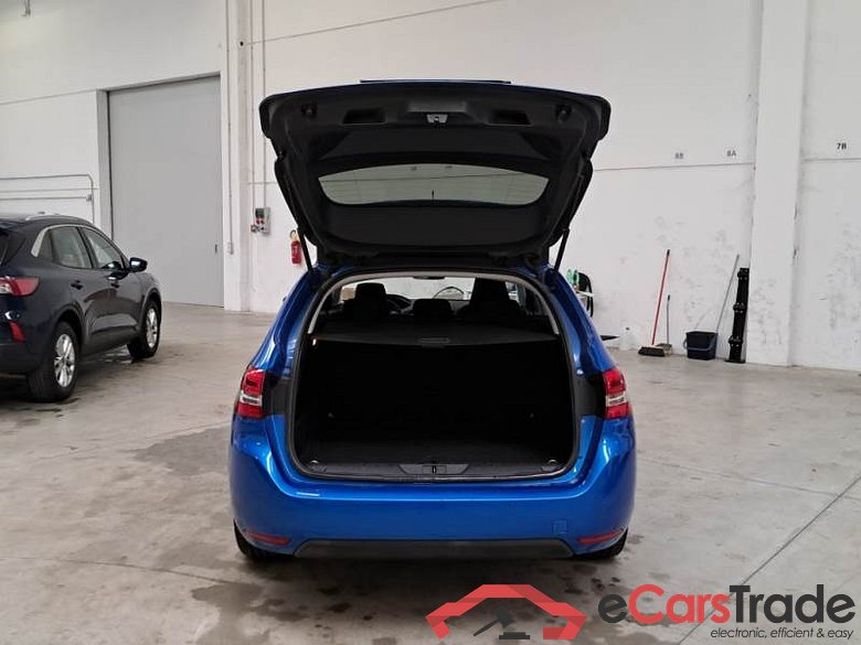 PEUGEOT 308 / 2017 / 5P / STATION WAGON SW ALLURE PACK BLUEHDI 130 EAT8 SeS AUT. #5
