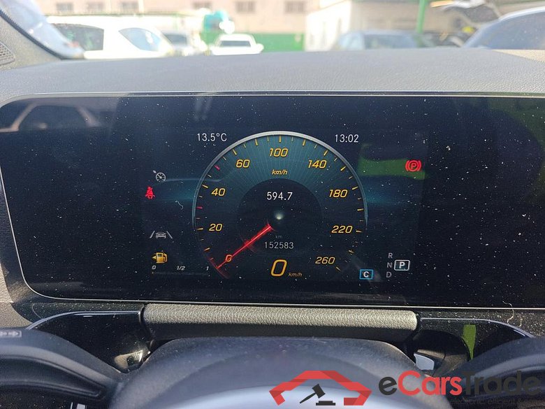 MERCEDES-BENZ GLA / 2020 / 5P / todoterreno GLA 200 D #4