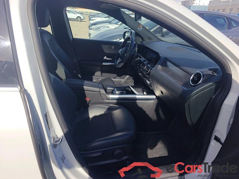 MERCEDES-BENZ GLA / 2020 / 5P / todoterreno GLA 200 D #6