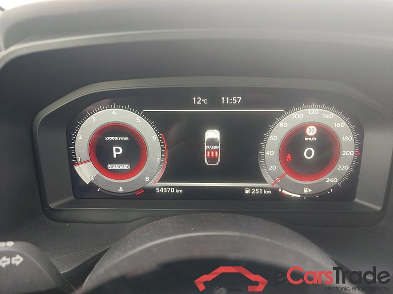 NISSAN QASHQAI / 2021 / 5P / todoterreno DIG-T 116kW mHEV Xtronic Tekna #4