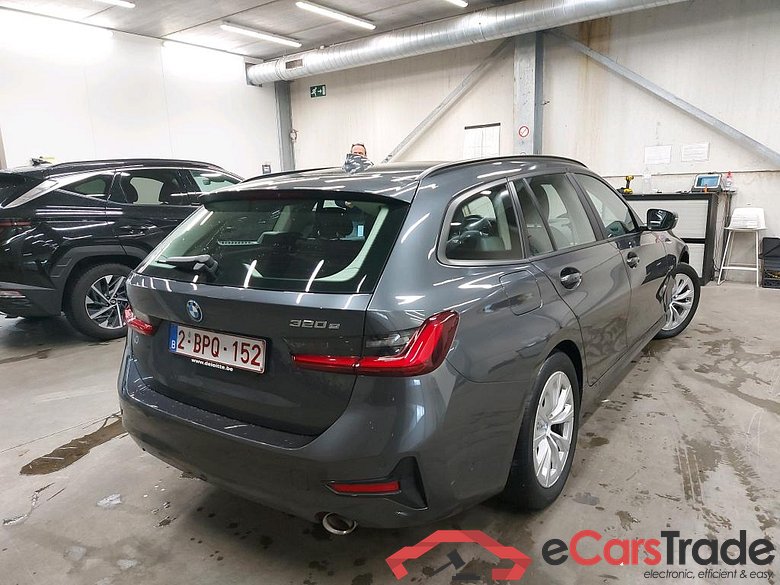 BMW - BMW 3 TOURING 320e 204PK Business Edition With Vernasca Heated Sport Seats & Driving Assistant Pack & Active Cruise Control  * HYBRID ** #2