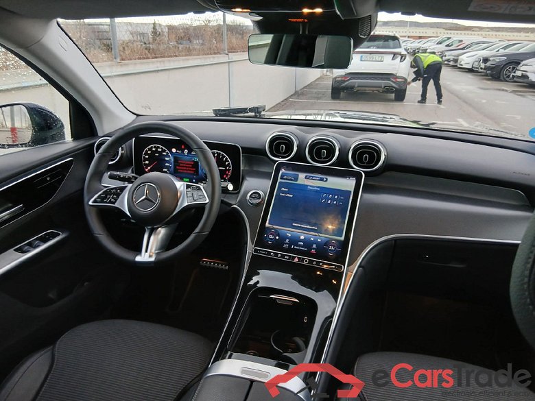 Clase GLC GLC 300 de 4Matic (254.609)Avantgarde 2.0 335CV AT9 E6d #3
