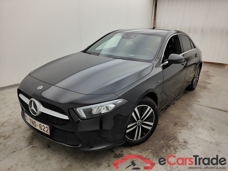 Mercedes-Benz A-Klasse Limousine A 250e Business Solution 4d