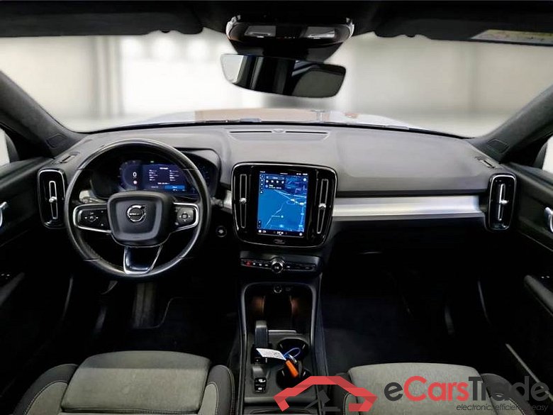 VOLVO XC40 / 2021 / 5P / SUV B3 AUTOMATICO CORE #3