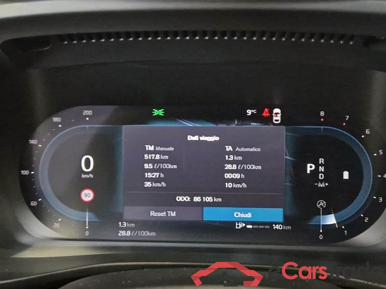 VOLVO XC40 / 2021 / 5P / SUV B3 AUTOMATICO CORE #4