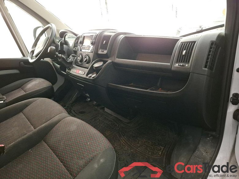 PEUGEOT Boxer / 2014 / 4P / Fourgon tôlé BlueHDi 140 S&S ASPHALT 330 L2H2 #5