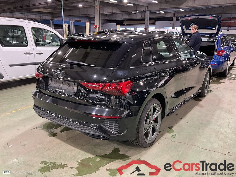 AUDI A3 SPORTBACK 1.4 45 TFSI E S TR. COMPETITION SPORTB. #4
