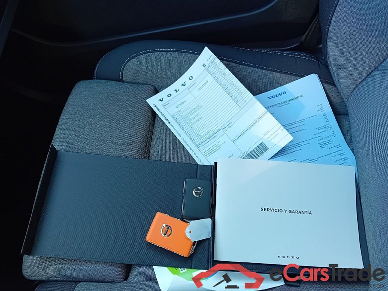 VOLVO XC40 / 2021 / 5P / todoterreno 2.0 B3 G Plus Dark Auto #5