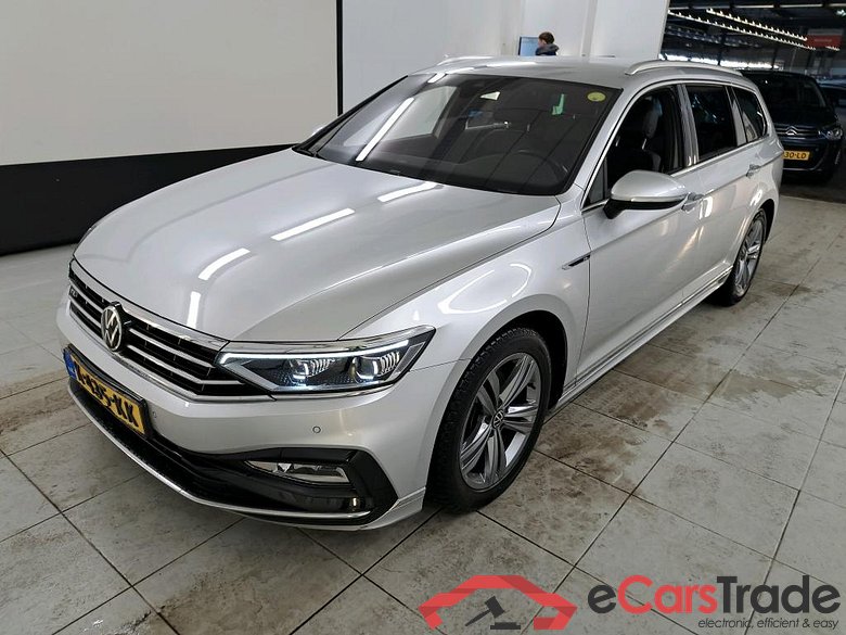 Volkswagen Passat Variant 2.0 TDI 140kW 7-DSG R-Line Business+ 5d #1