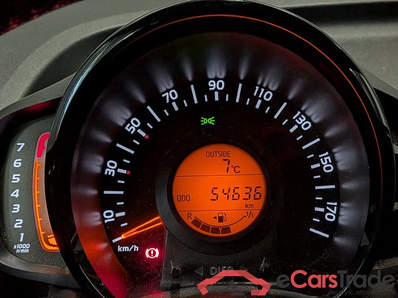 PEUGEOT 108 1.0 e-VTi Allure #6