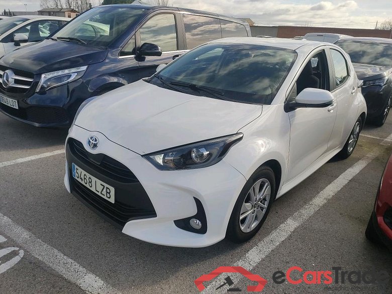 TOYOTA Yaris / 2020 / 5P / berlina con portón 1.5 120H Business Plus #1