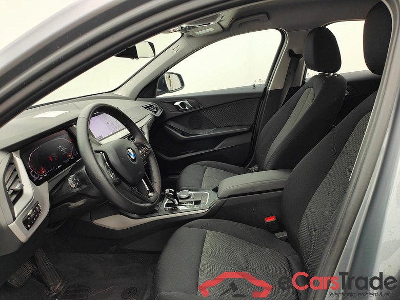BMW 1 HATCH DIESEL - 2019 118 dA 150hp (EU6AP) 5d #3