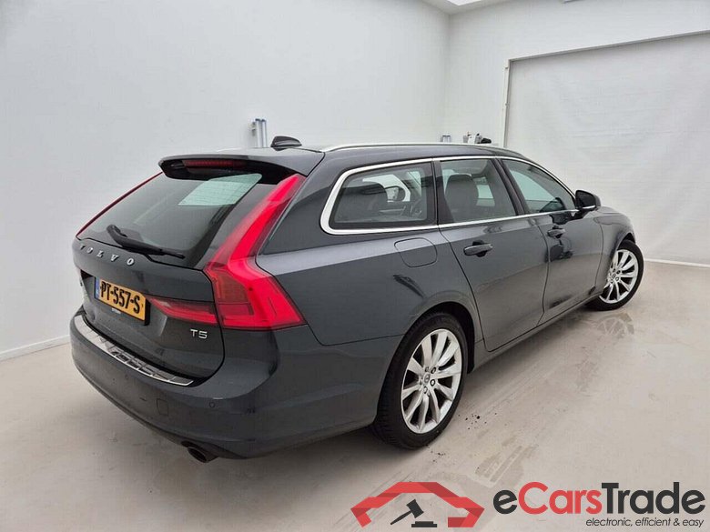VOLVO V90 T5 Momentum Geartronic #2