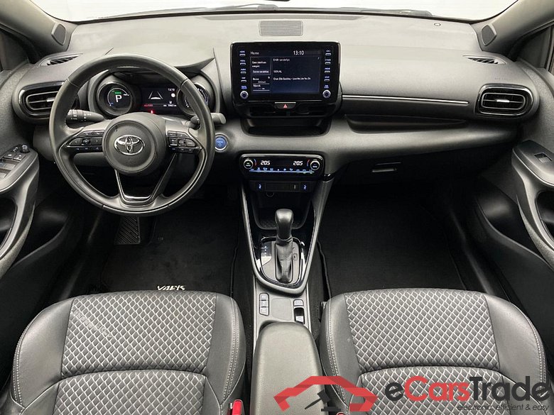 TOYOTA Yaris 1.5 Hybrid Launch Edition #6