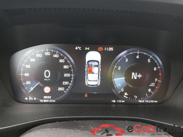 VOLVO XC40 / 2021 / 5P / todoterreno 1.5 T2 Essential #4