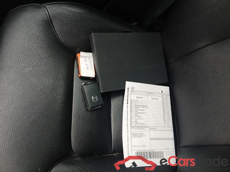 XC90 Momentum Plug-In Hybrid AWD 2.0 T8 Twin Engine 390CV AT8 7 Plazas E6dT #5