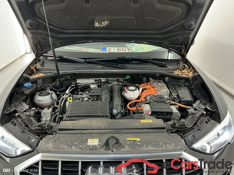 AUDI Q3 1.4 45 TFSI E S TRONIC S LINE #6