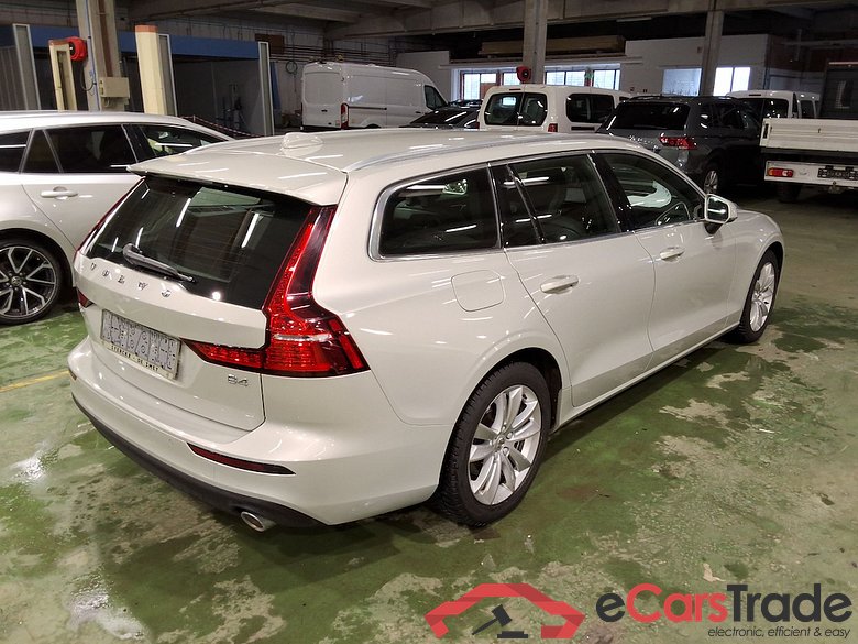 VOLVO V60 - 2018 2.0 B4 MHE Momentum Pro Geartronic #4