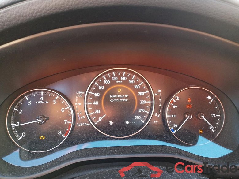 MAZDA Mazda3 / 2019 / 4P / sedán 2.0 e-SKYACTIV-X ZENITH SAFETY #4