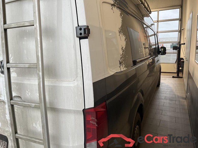 VOLKSWAGEN Crafter 35 Fourgon Lwb Hr Crafter 35 Bestelwagen Wielbasis 4490 mm Totaal gewicht 3500 kg Motor 2.0 TDI EU6 SCR FWD BMT 177pk (130KW) Versnellings #6