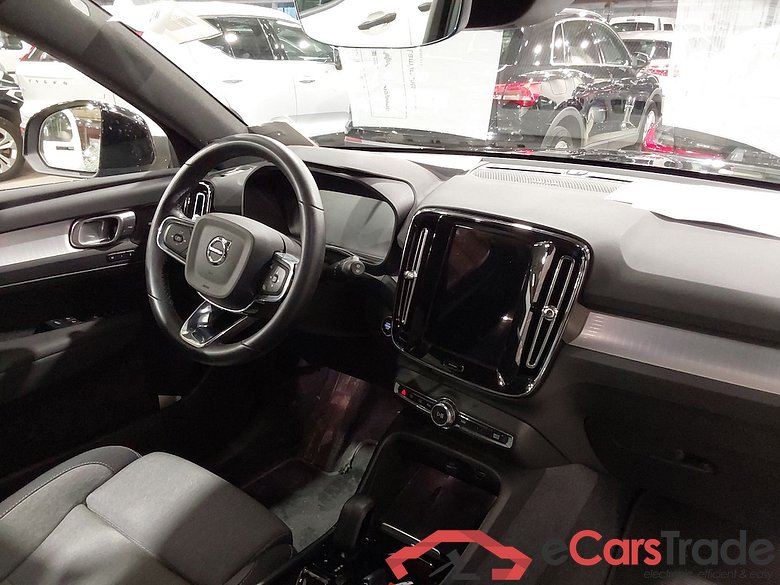 VOLVO XC40 1.5 T2 PLUS LIMITED EDITION AUTO #6