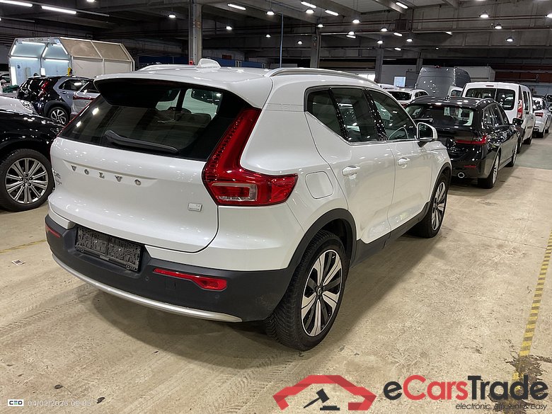 VOLVO XC40 1.5 T4 PHEV ULTIMATE BRIGHT DESIGN DCT #4