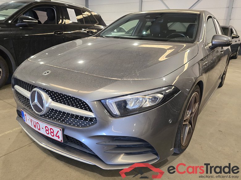 Mercedes A 180 AMG LED-Xenon Widescreen Ambient Navi 1/2 Sport-Leather-Alcantara KeylessGo Camera Klima PDC ...