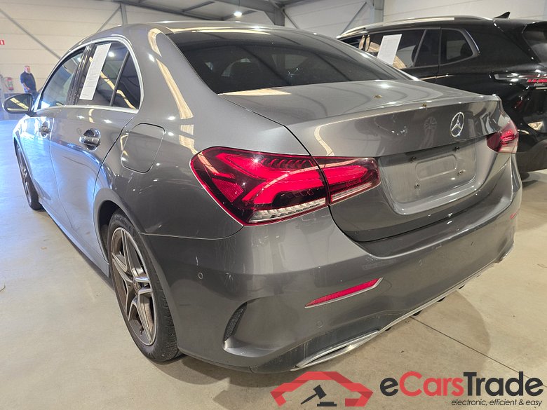 Mercedes A 180 AMG LED-Xenon Widescreen Ambient Navi 1/2 Sport-Leather-Alcantara KeylessGo Camera Klima PDC ... #4