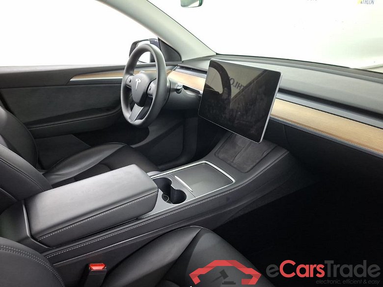 Tesla Model Y Long Range Dual Motor AWD 5D 350kW #6