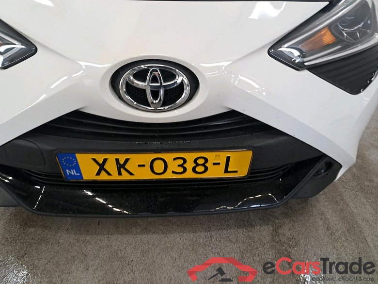 Toyota AYGO 1.0 VVT-i x-play 5d #5