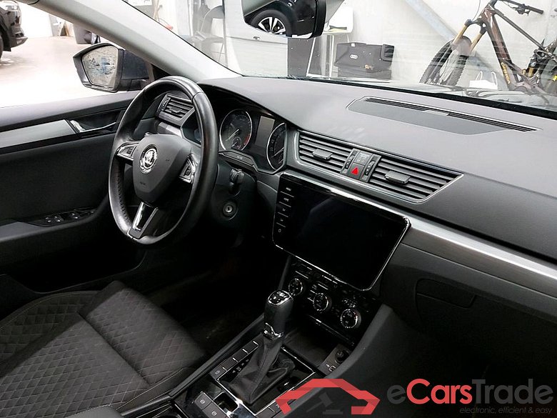 SKODA - SKO SUPERB COMBI CRTDI 120PK DSG7 Style Pack GPS & Comfort Towing Hook #3